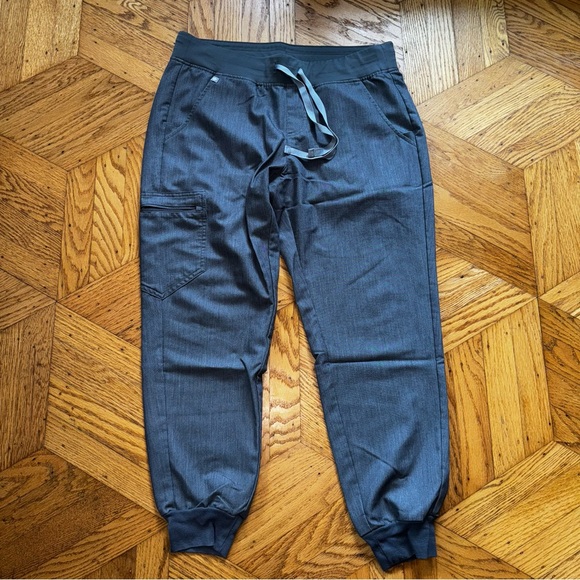 Zamora jogger scrub pants. MP. Color: Graphite - Picture 2 of 6